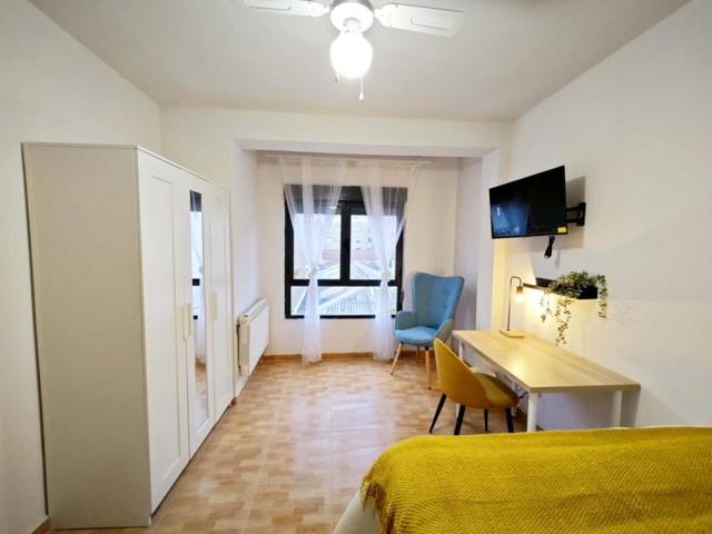 Habitación en alquiler en León, Calle Miguel de Unamuno, 24009 photo 0