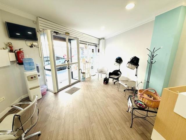 Local comercial en alquiler en Córdoba, Av. Barcelona - Viñuela - Rescatado photo 0