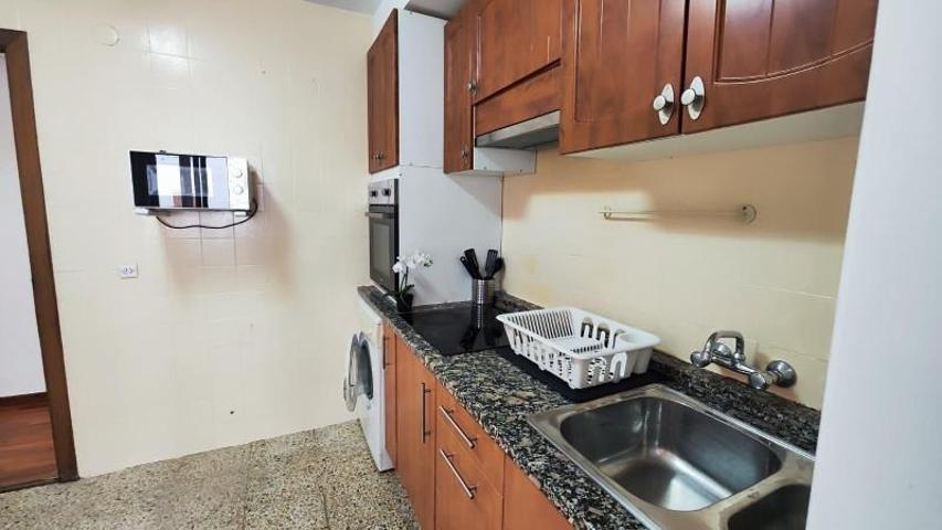 Habitación en alquiler en León, La Palomera photo 0