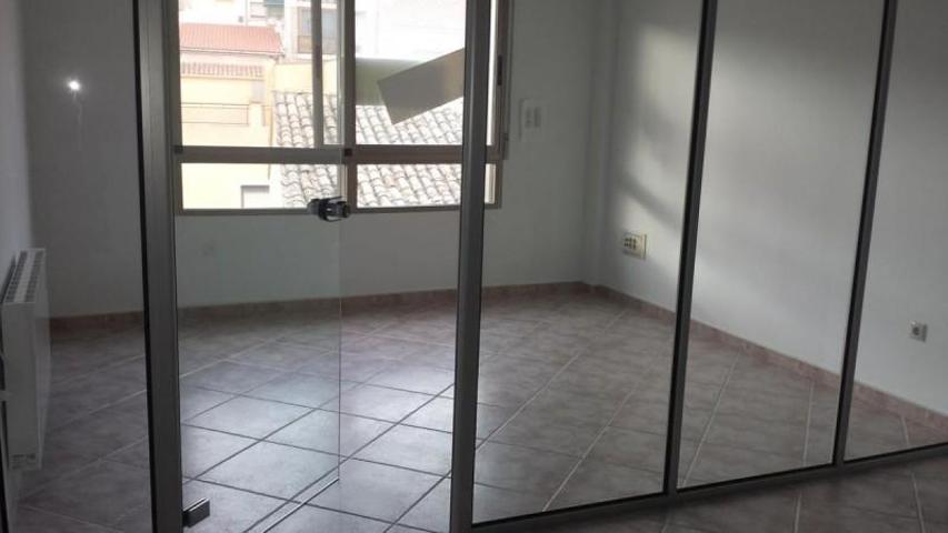 Local comercial en alquiler en La Roda, Centro photo 0