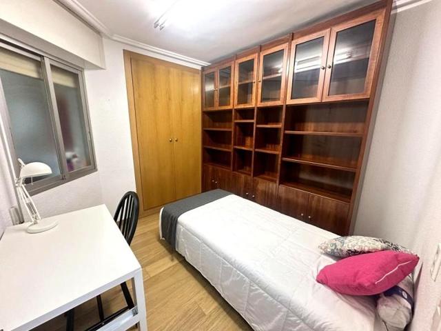 Habitación en alquiler en Valencia, Carrer d'Albuixech, 46021 photo 0