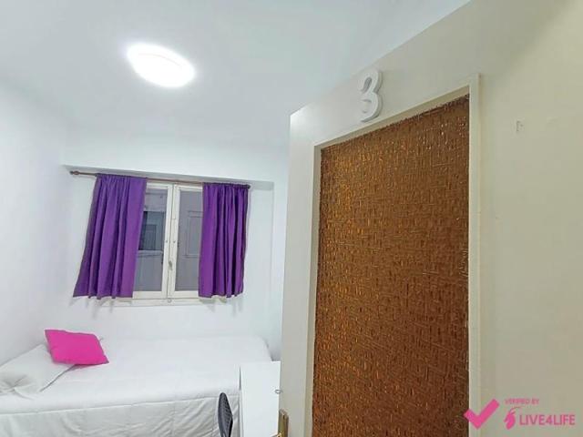 Habitación en alquiler en Valencia, Carrer de Borriol, 46022 photo 0
