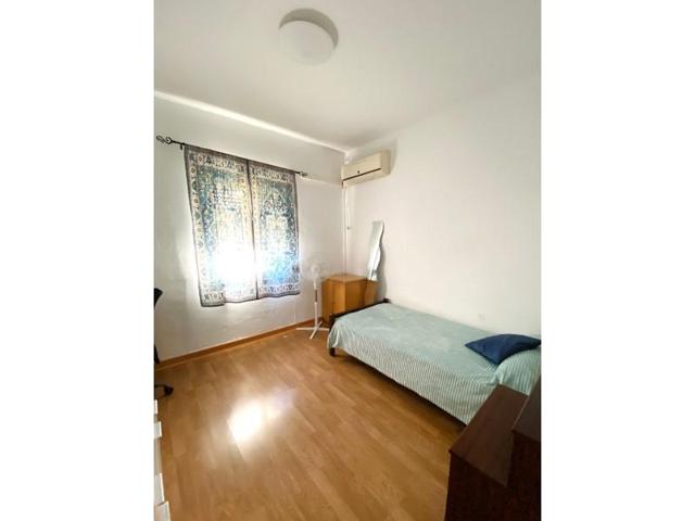Habitación en alquiler en Málaga photo 0