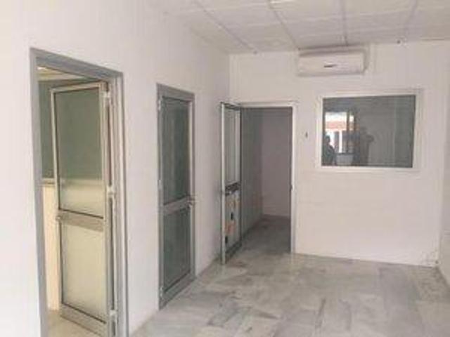 Oficina en alquiler en Tomares, Aljamar photo 0