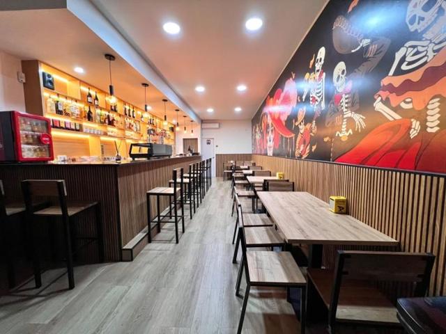 Local comercial en alquiler en Tarragona, Tarragona photo 0