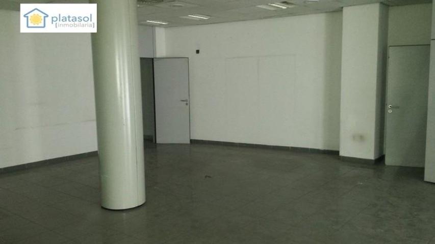 Local comercial en alquiler en Guillena, CENTRO photo 0