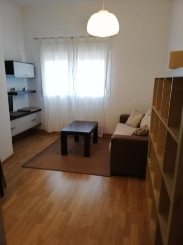 Apartamento en alquiler en Huelva, Centro - Plaza Nina photo 0