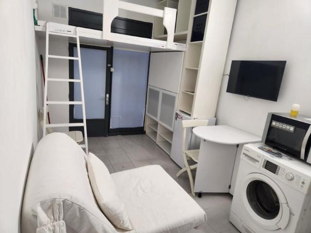 Local comercial en alquiler en Barcelona, Vila de Gràcia photo 0