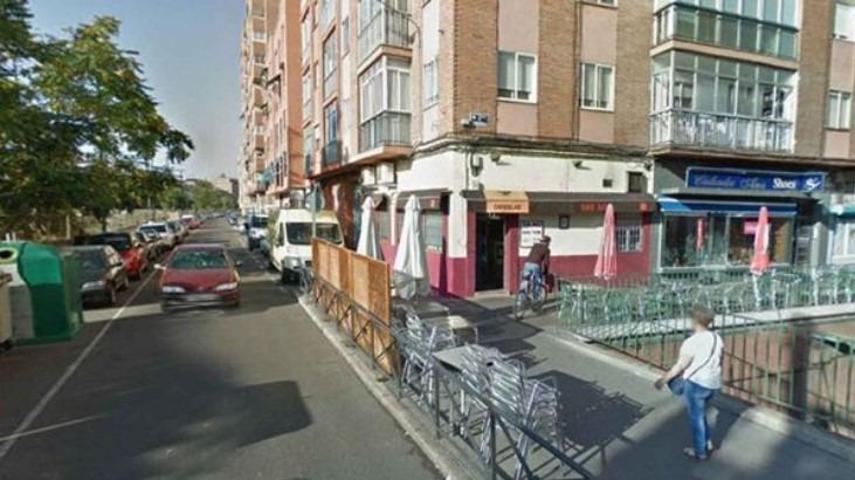 Local comercial en alquiler en Valladolid, Vadillos photo 0