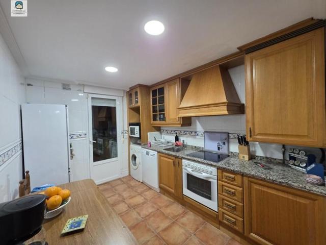 Adosada en alquiler en Castronuevo de Esgueva, Castilla y leon photo 0