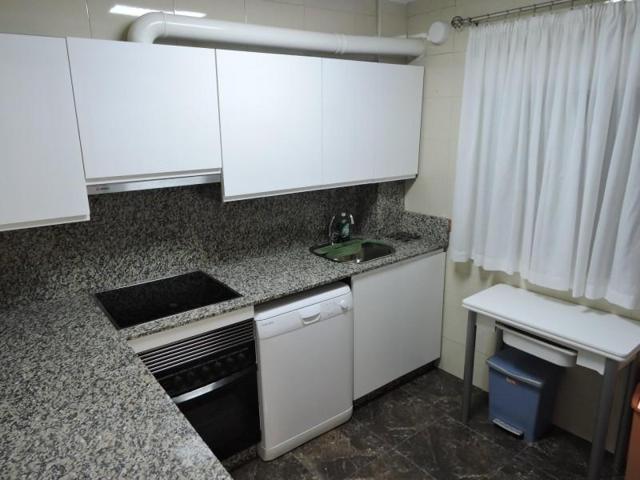 Piso en alquiler en Valencia, Ciutat Fallera photo 0