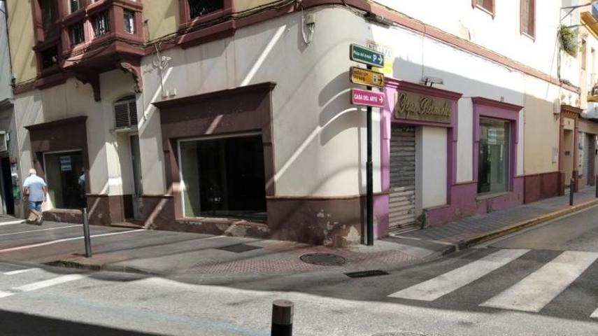 Local comercial en alquiler en Dos Hermanas, Dos Hermanas photo 0