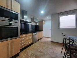 Casa en alquiler en Alaquàs, Alaquàs photo 0