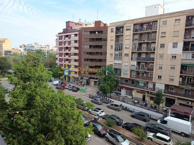 Apartamento en alquiler en Valencia, Centrico photo 0