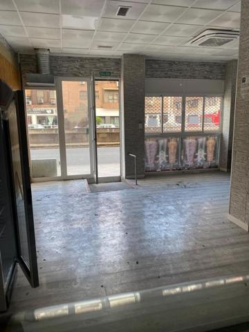 Local comercial en alquiler en Sevilla, Centro - Arenal photo 0