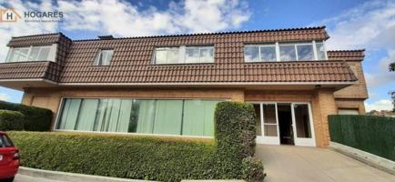 Local comercial en alquiler en Vigo, Lavadores photo 0