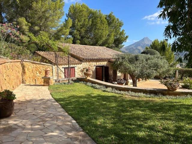 Casa en alquiler en Calvia, Es Capdella photo 0