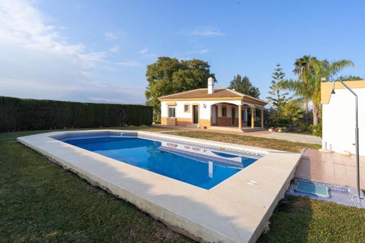 Chalet en alquiler en Alhaurín el Grande, El Cigarral - Dehesa - Borrajo photo 0