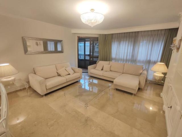 Piso en alquiler en Valencia, Jaume Roig photo 0