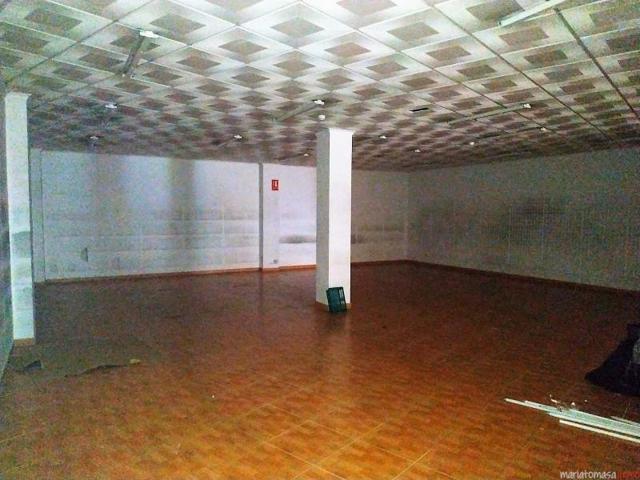 Local comercial en alquiler en Alicante, Alicante-Alacant photo 0