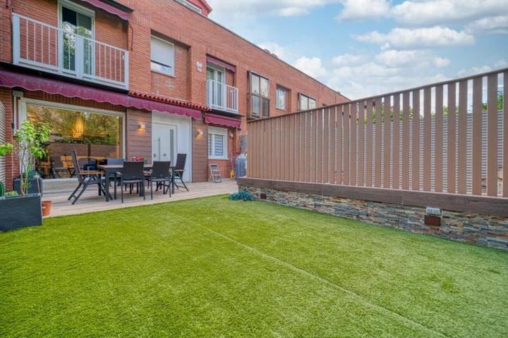 Adosada en alquiler en Pozuelo de Alarcón, Zona Avenida Europa photo 0