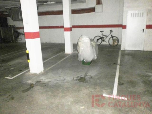 Parking en venta en Quart photo 0