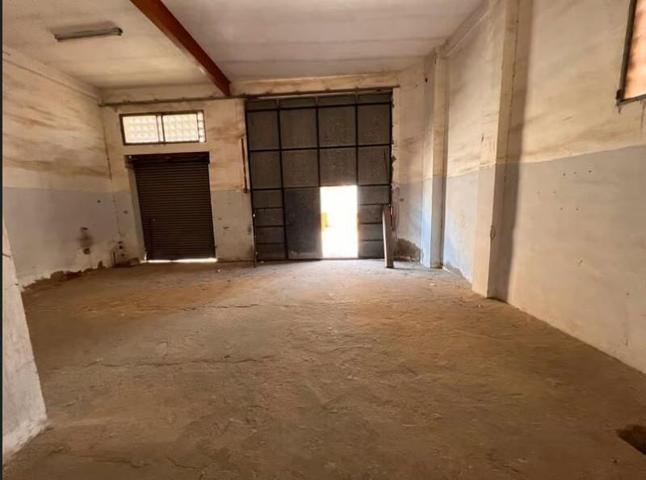 Local comercial en venta en Caudete, Caudete photo 0