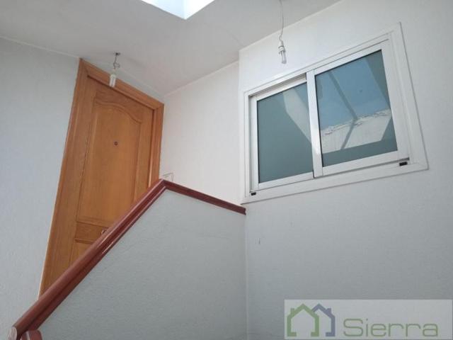 Piso en venta en Sarria photo 0