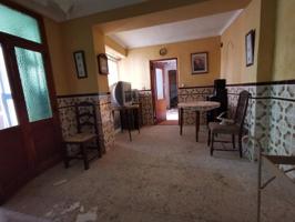 Casa en venta en Doña Mencía, Próximo al parque photo 0