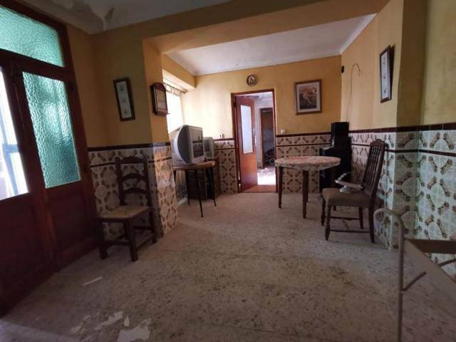 Casa en venta en Doña Mencía, Próximo al parque photo 0