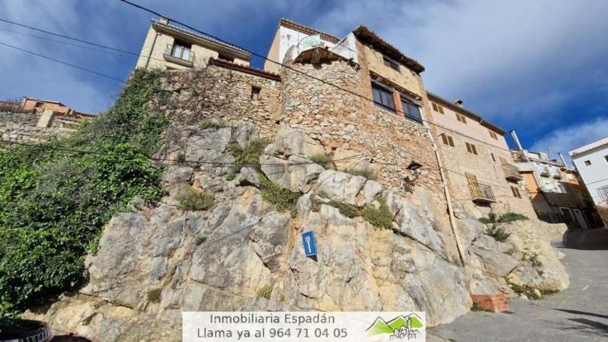 Casa en venta en Bejís, Bejis photo 0