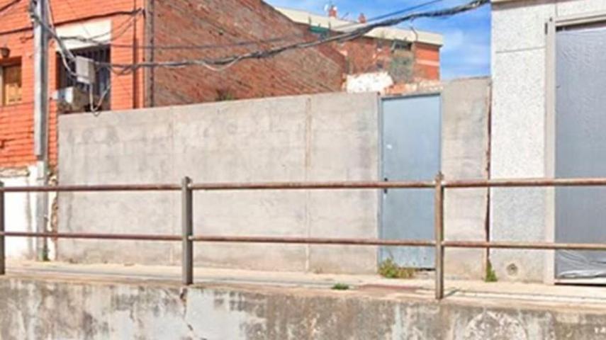 Terreno en venta en Badalona, Sistrells photo 0