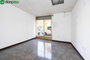 Local comercial en venta en Granada, Carretera de la sierra photo 0