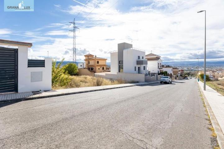 Parcela en venta en Peligros photo 0