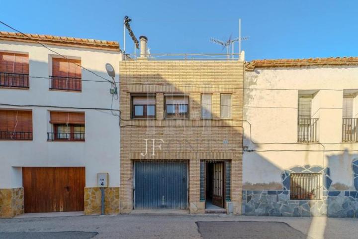 Casa en venta en Tivissa, Tivissa photo 0