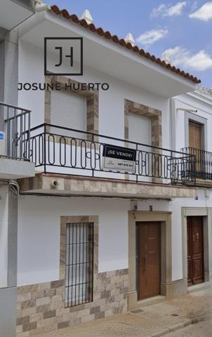 Casa en venta en Monterrubio de la Serena, Extremadura photo 0
