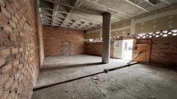 Local comercial en venta en Utrera, Utrera photo 0