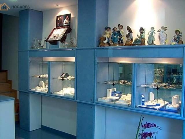 Local comercial en venta en Vigo, Centro photo 0