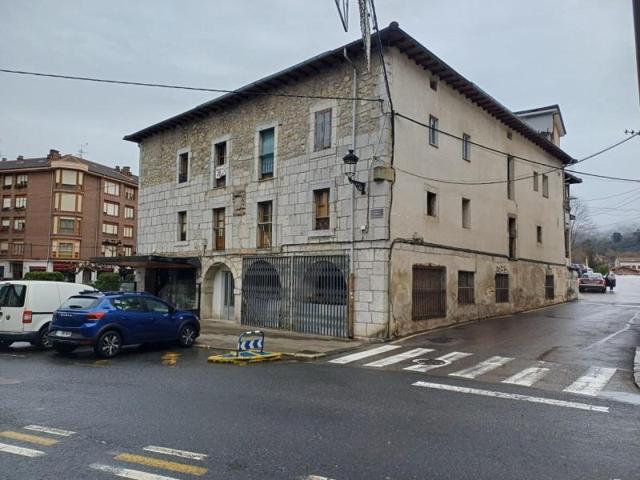 Piso en venta en Ramales de la Victoria, Centro photo 0