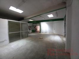 Local comercial en venta en Girona photo 0