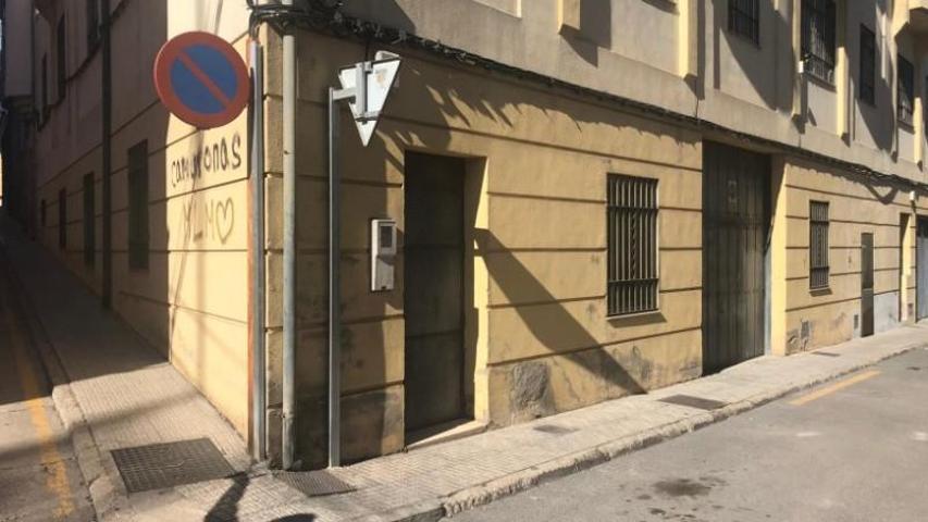 Local comercial en venta en Úbeda, Andalucia photo 0