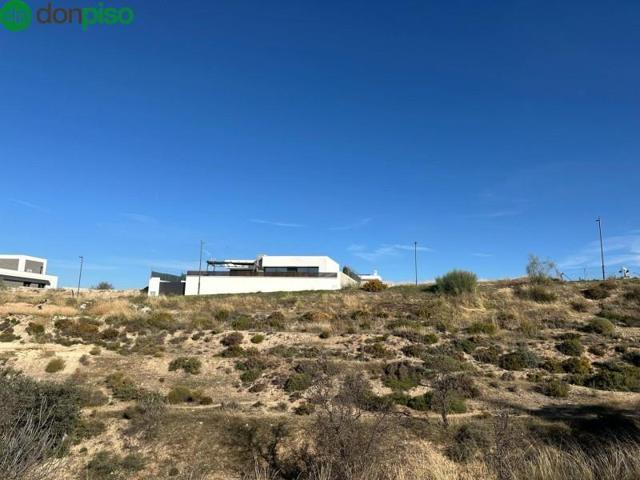 Terreno en venta en Zubia, P-12 photo 0