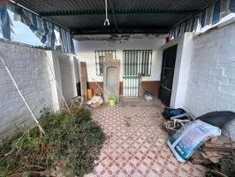 Casa en venta en Mairena del Aljarafe, Urbanización El Almendral photo 0