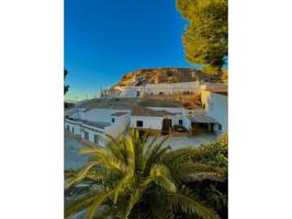 Casa con terreno en venta en Freila photo 0