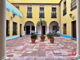 Apartamento en venta en Córdoba, Casco Antiguo photo 0