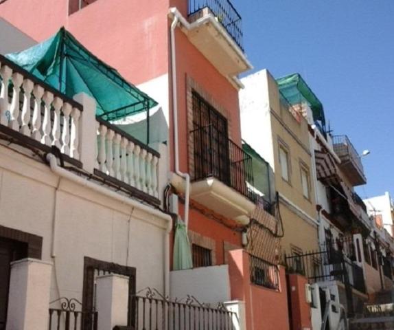 Adosada en venta en San Juan de Aznalfarache, Barrio Alto photo 0