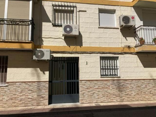 Casa en venta en Villaverde del Río, Urbanización los girasoles photo 0