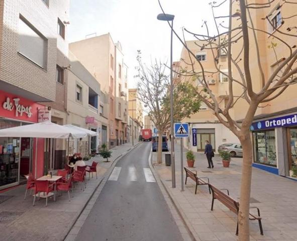 Piso en venta en Almería, Avda. santa isabel photo 0