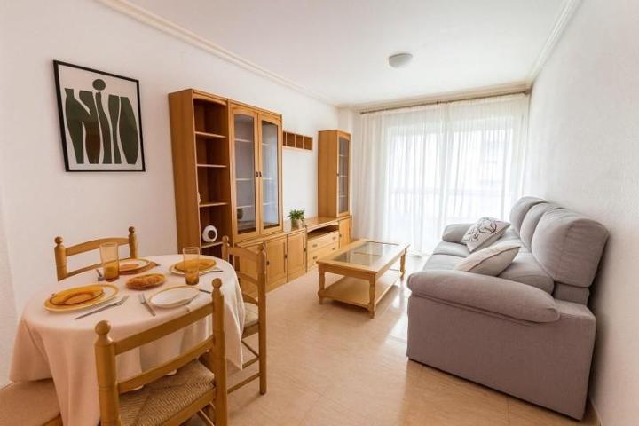 Apartamento en venta en Torrevieja, Centro photo 0