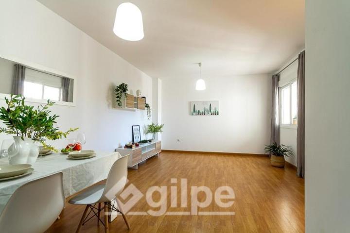 Piso en venta en Marchena, Avenida photo 0